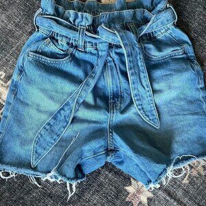 Aeropostale Denim Mom Shorts w Tie Belt Size 2 REG NWOT